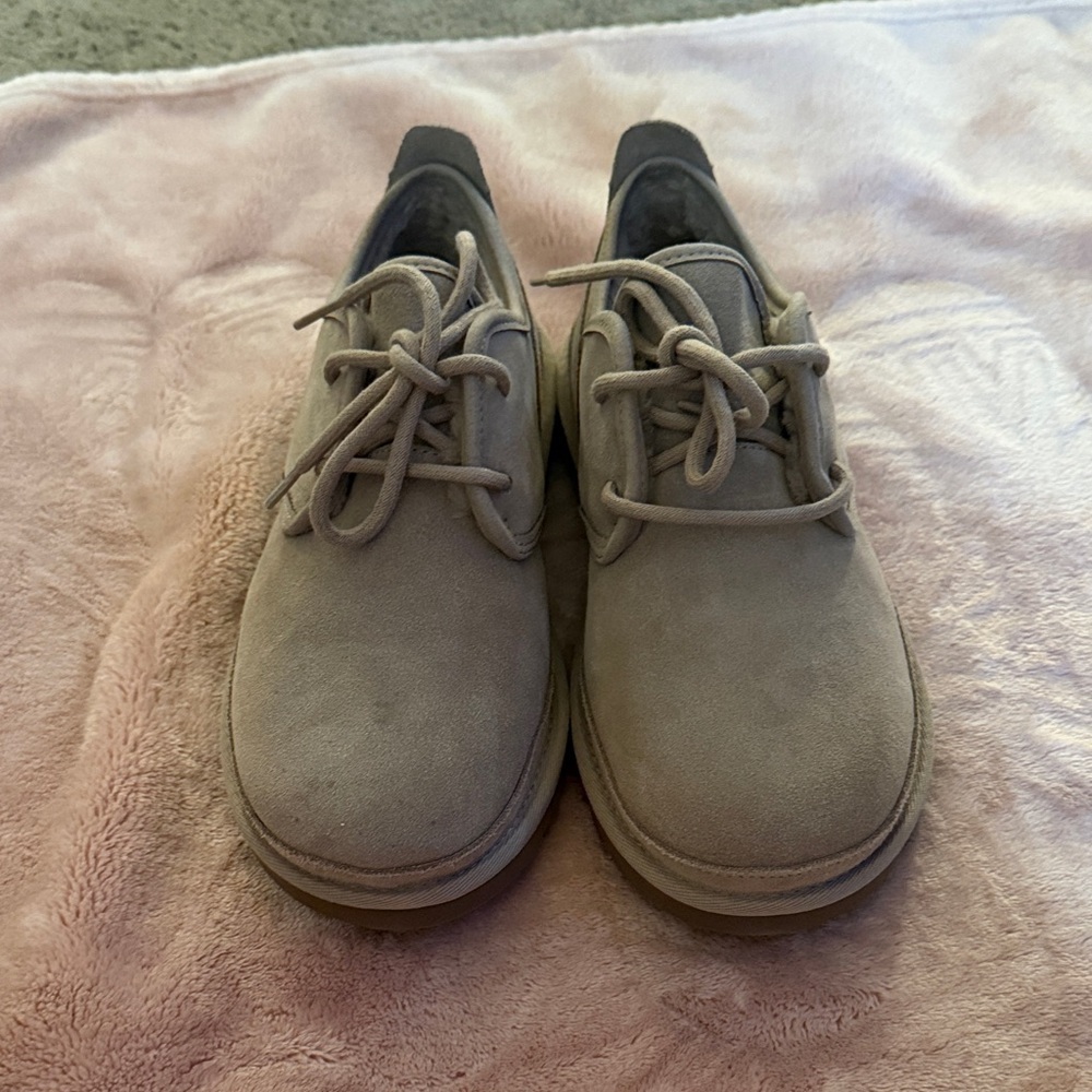 UGG Kids Slippers - Light Gray - Picture 2 of 4